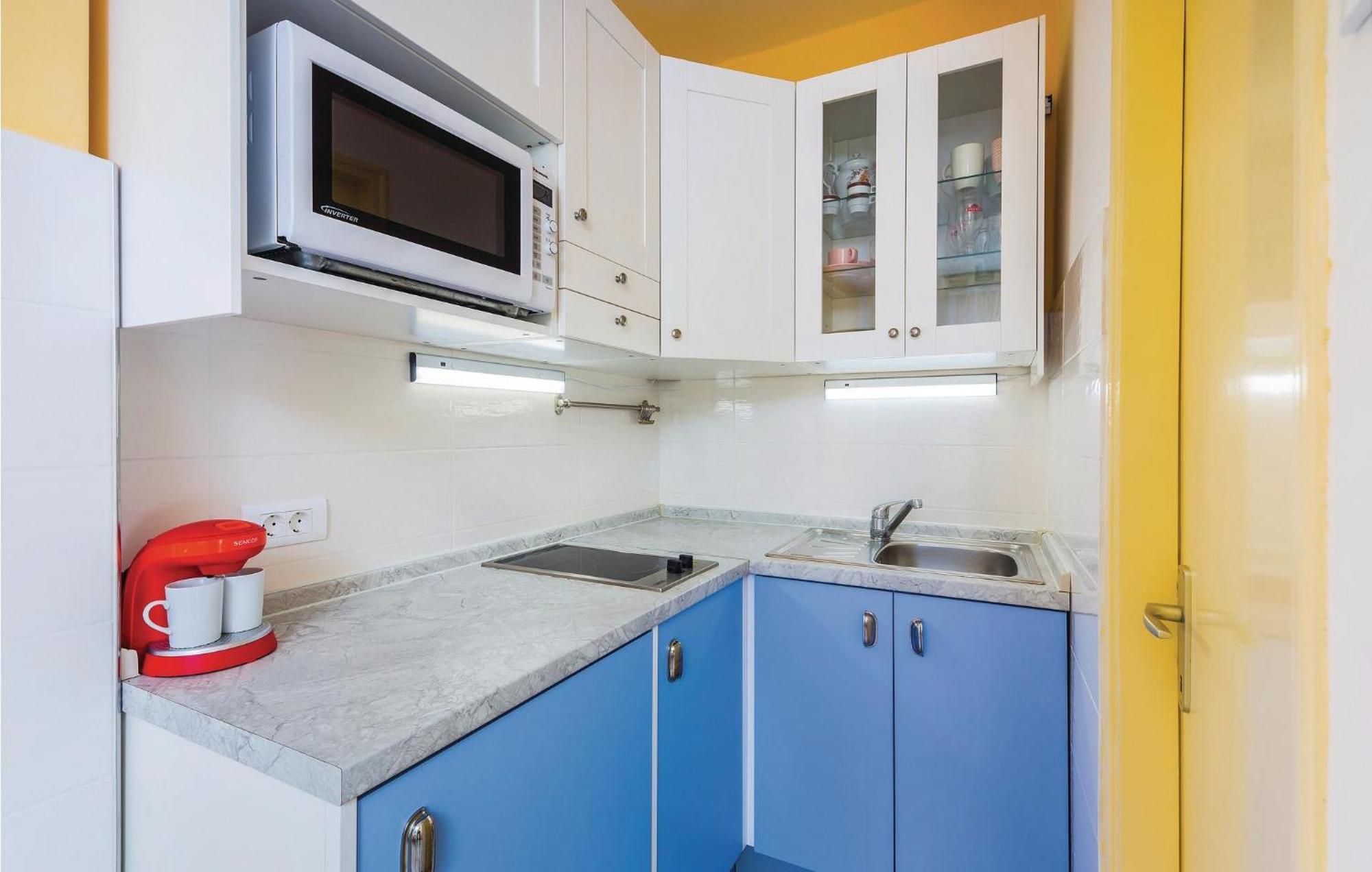 Lovely Apartment In Rabac With Kitchen المظهر الخارجي الصورة